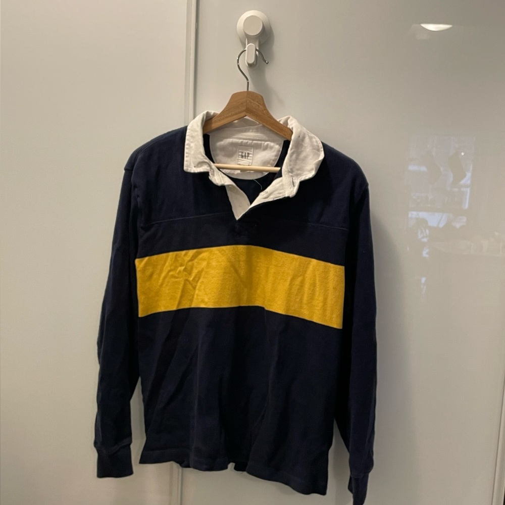 Gap Rugby Shirt size Small
